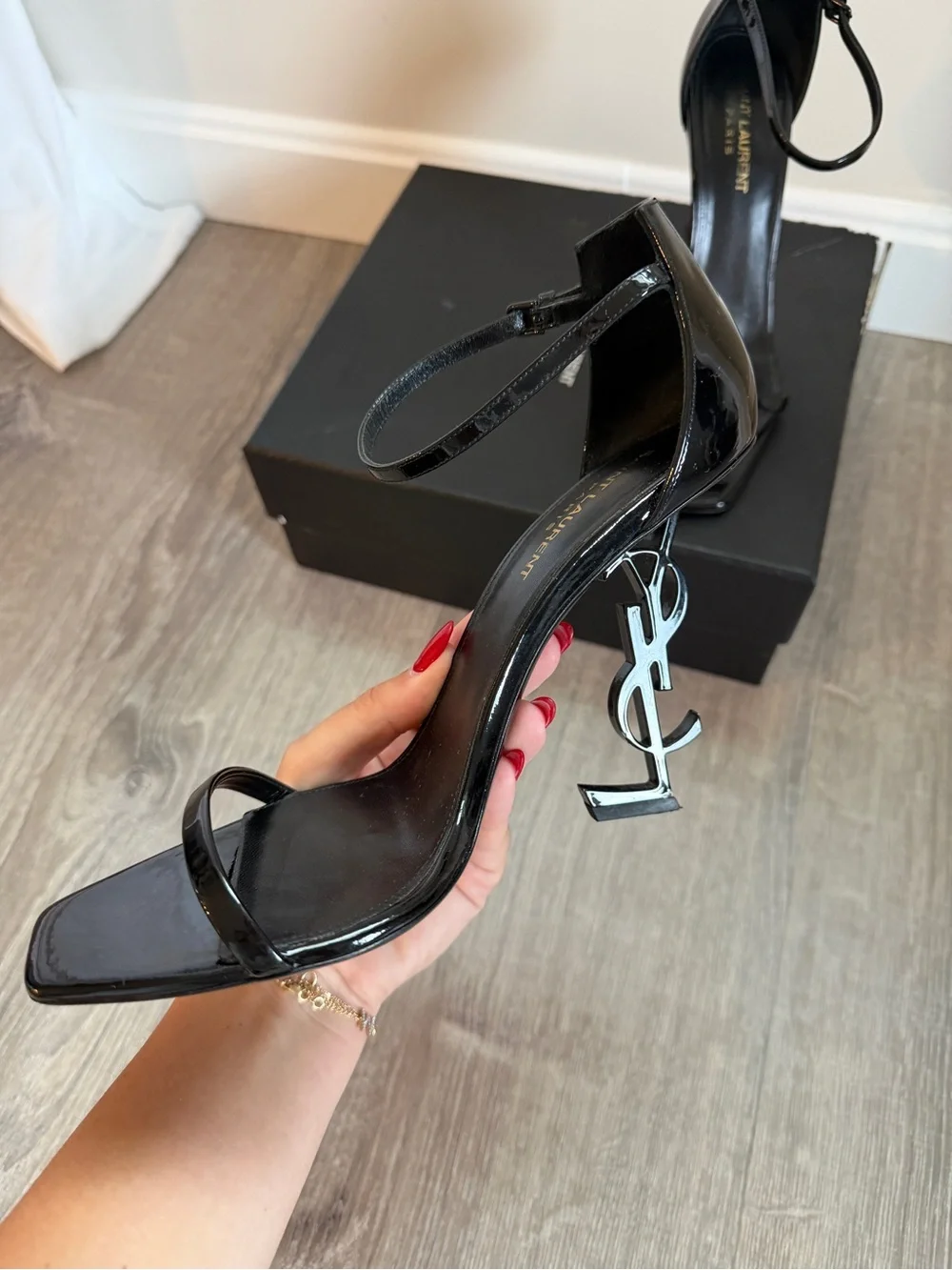 YSL Heels - Picture 4 of 6